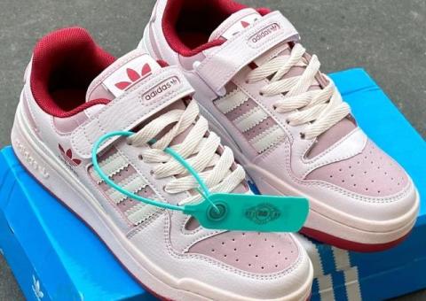Кроссовки Adidas
