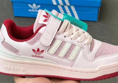 Кроссовки Adidas