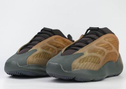 Кроссовки Adidas Yeezy Boost 700 v3 Copper Fade
