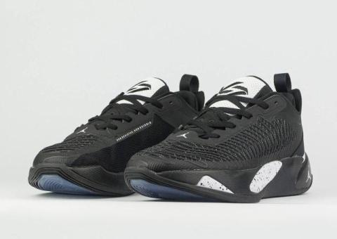 Кроссовки Nike Black / White