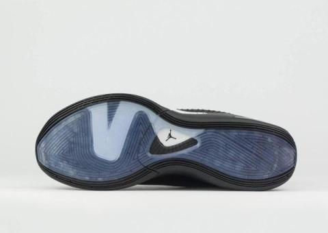 Кроссовки Nike Black / White