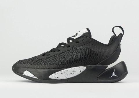 Кроссовки Nike Black / White