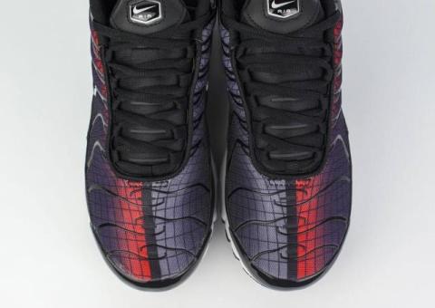 Кроссовки Nike Air Max Plus Tn Black / Red