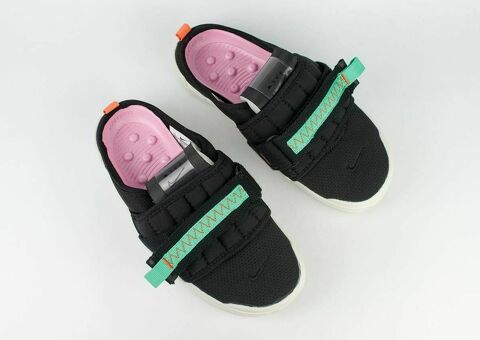 Тапочки женские Nike Offline Black / White