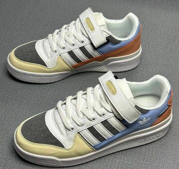 Кроссовки.  Фирма Adidas. 42