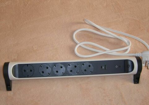 Удлинитель Legrand Комфорт 5x2К+З 2USB 1,5м