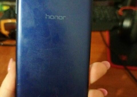 Телефон марки Honor