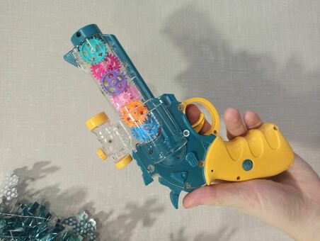 Игрушечный пистолет