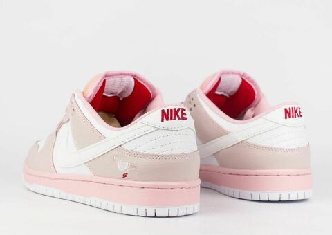 Кроссовки Nike SB Dunk Low Wmns Pink / White