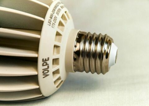 Светодиодная лампа VOLPE LED-M80-25W