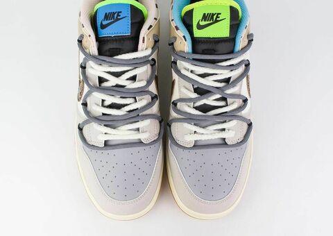 Кроссовки Nike SB Dunk Low Wmns Grey / Colors