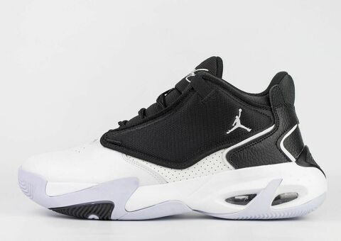 Кроссовки Nike Air Jordan Max Aura 4 Black / White