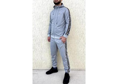 Костюм спортивный
