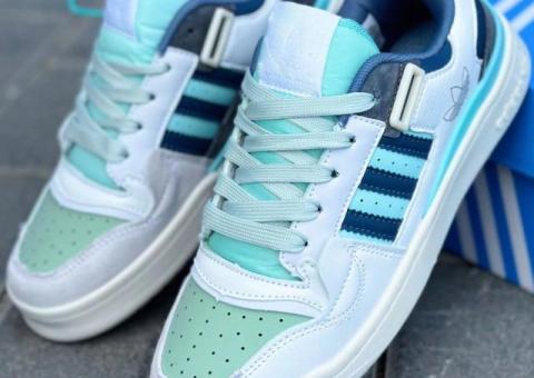 Кроссовки Adidas 39