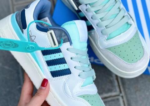 Кроссовки Adidas 39