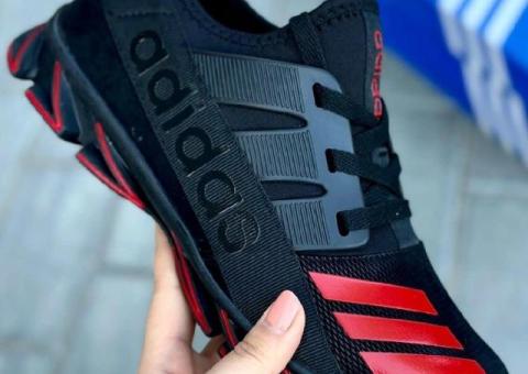 Кроссовки Adidas. Ортопедические стельки.