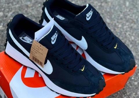 Кроссовки фирма Nike