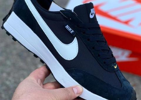 Кроссовки фирма Nike